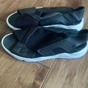Women Nike Sandal